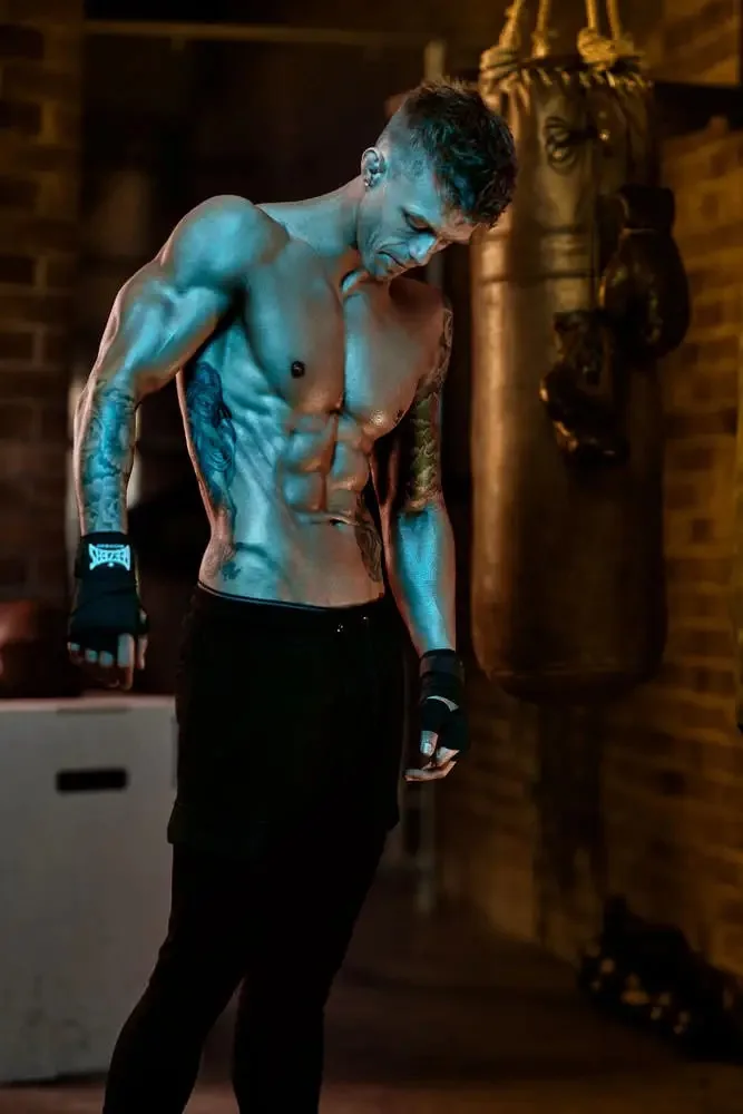 Fitness physique portrait - gym photoshoot at Bailey Studio Nottingham