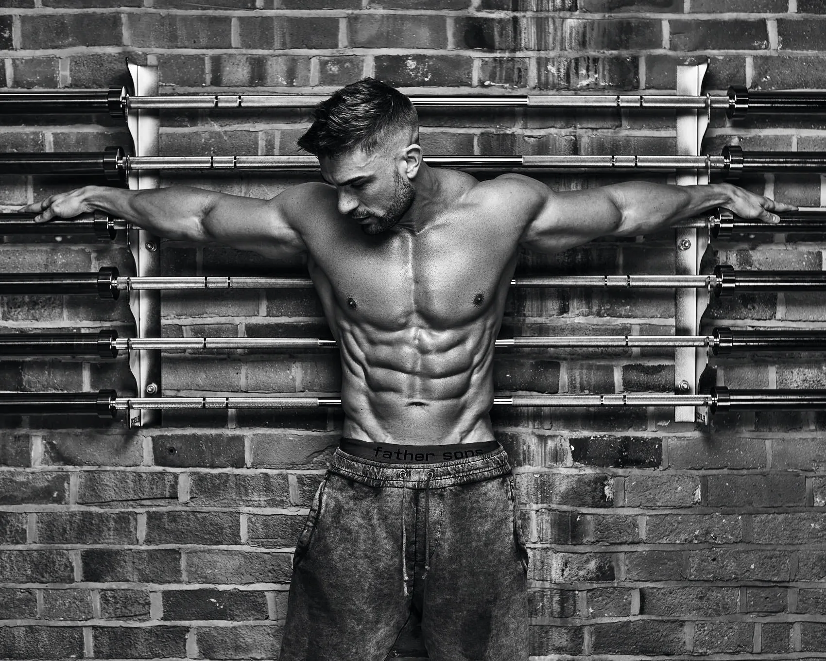 Ryan Terry IFBB Pro photography - clients travel from Leicester